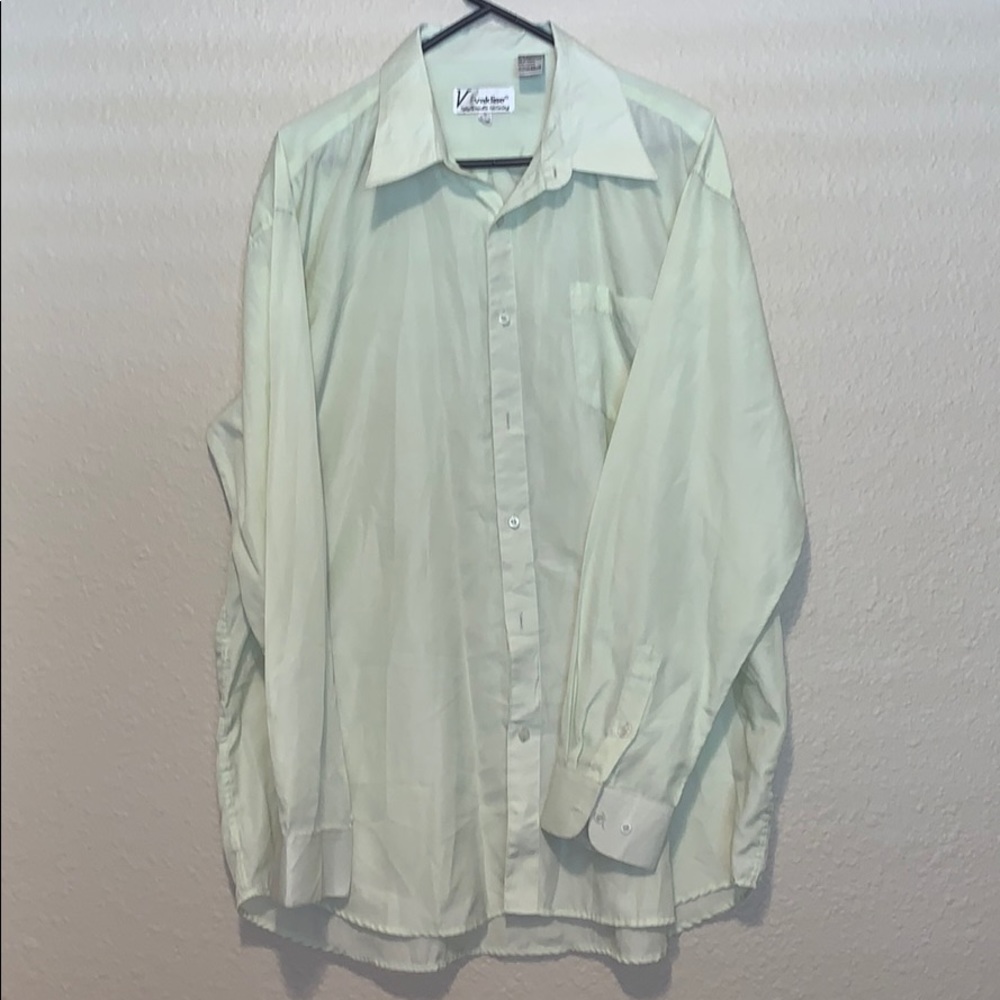 $5 FLASH SALE!! Men’s light Green Dress Shirt